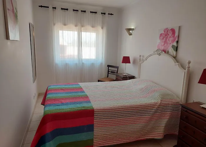 Casa Moderna * Atouguia Da Baleia